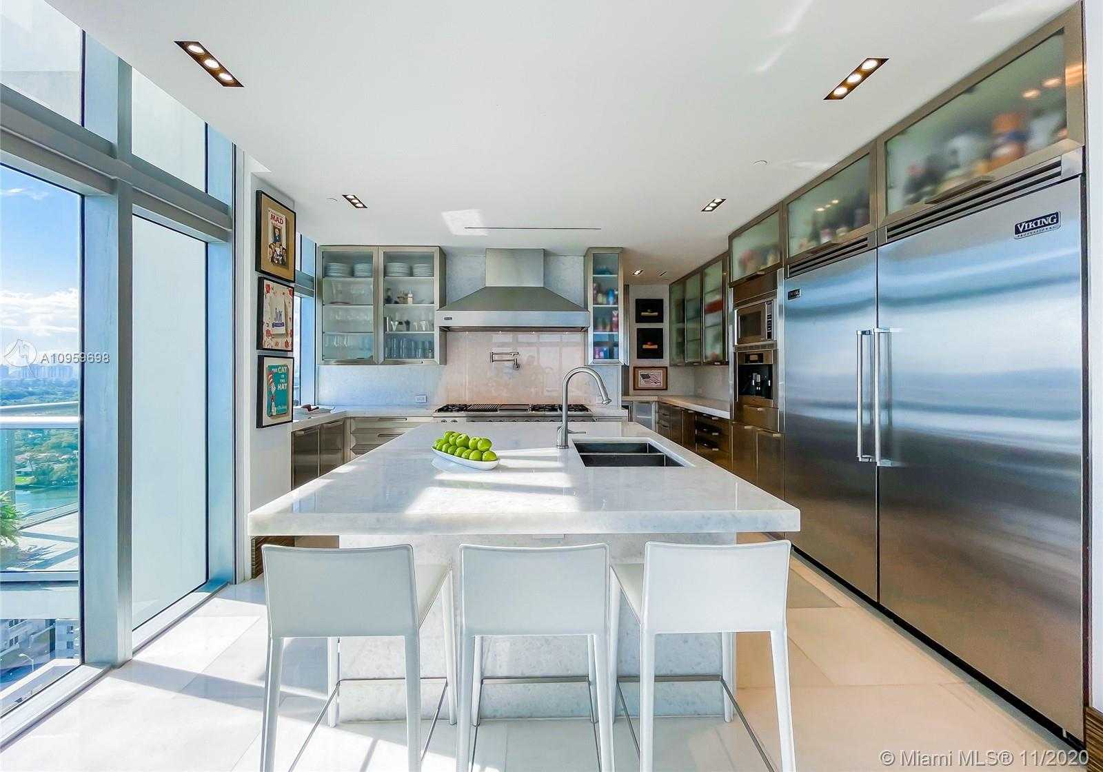 Small Image of 3737 COLLINS AVE #PH-3, Miami Beach Number 26