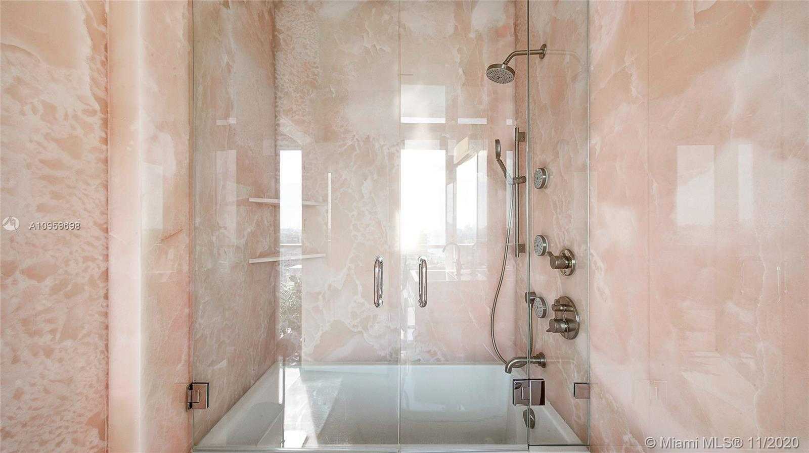 Small Image of 3737 COLLINS AVE #PH-3, Miami Beach Number 37
