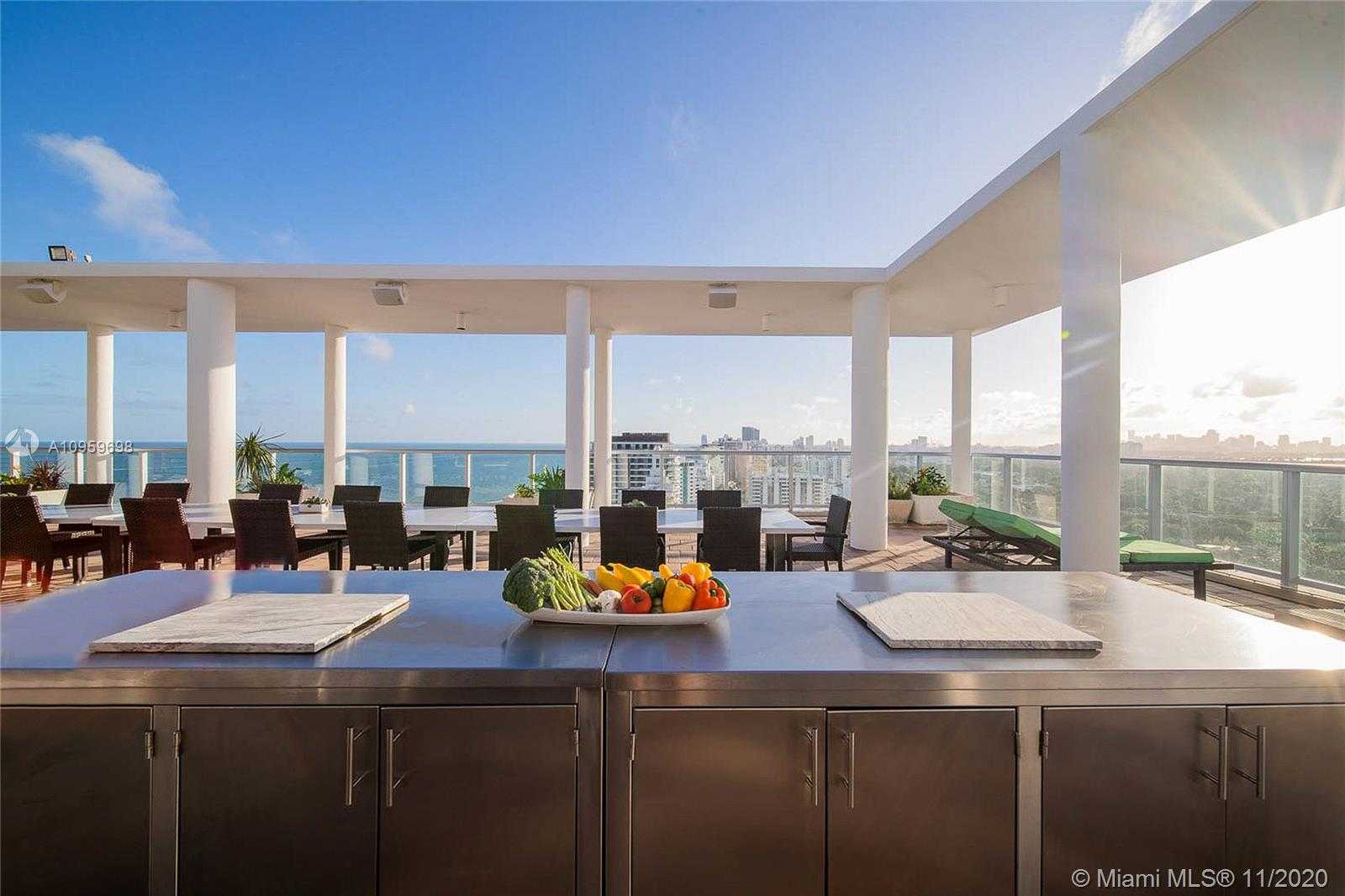 Small Image of 3737 COLLINS AVE #PH-3, Miami Beach Number 9