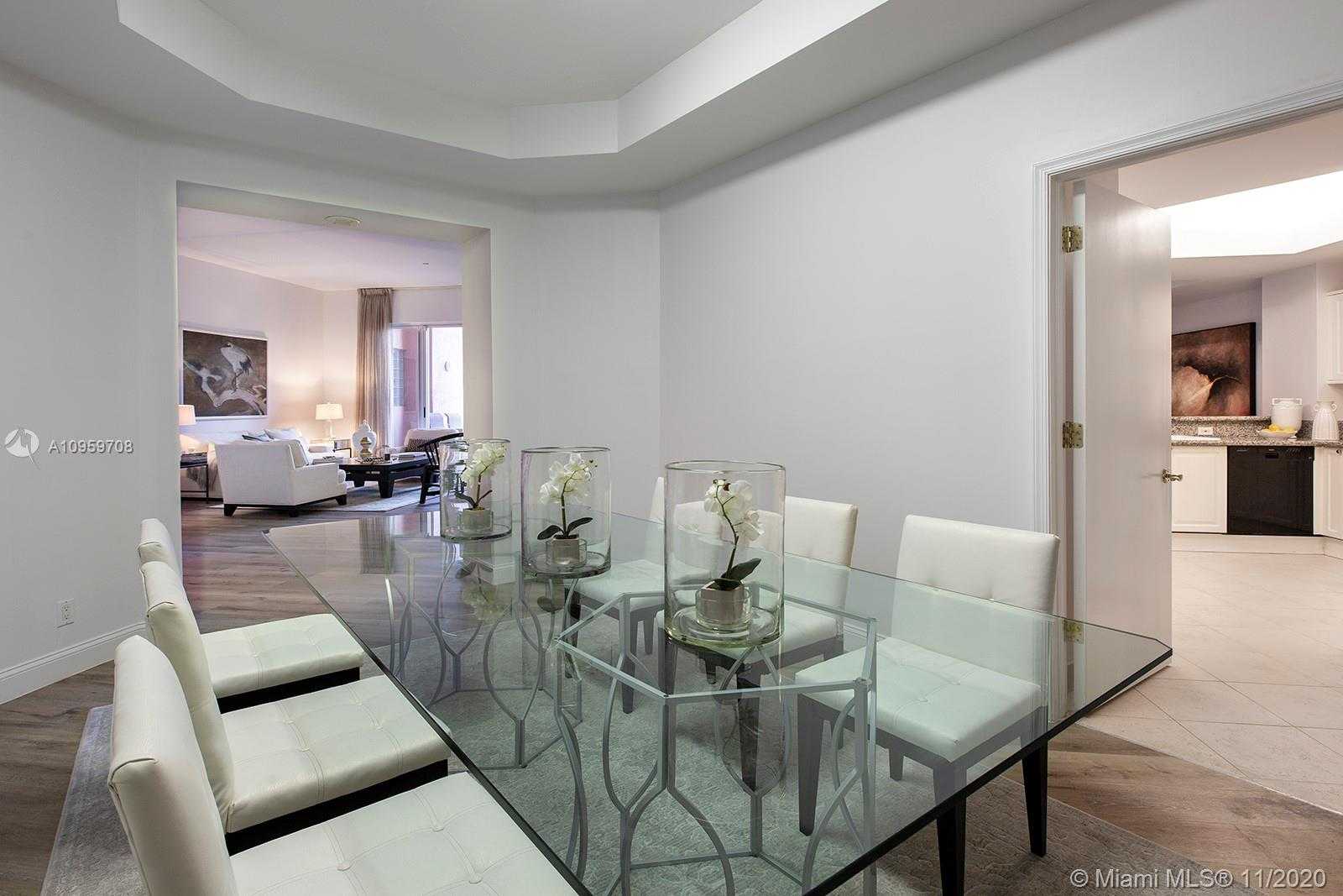 Small Image of 10 EDGEWATER DR #LA-NO, Coral Gables Number 11