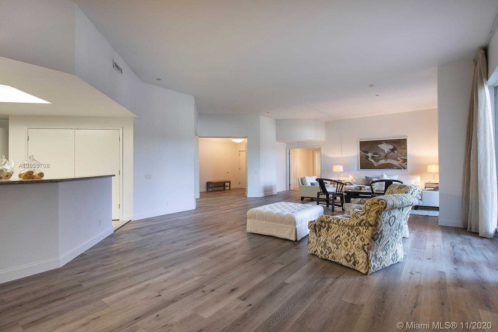 Small Image of 10 EDGEWATER DR #LA-NO, Coral Gables Number 8