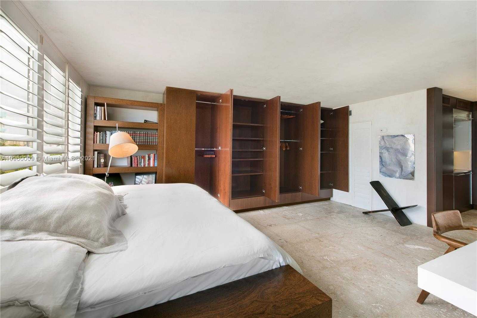 Small Image of 301 OCEAN DR #405, Miami Beach Number 10