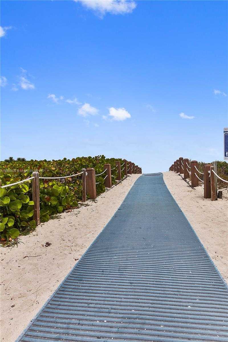 Small Image of 301 OCEAN DR #405, Miami Beach Number 18