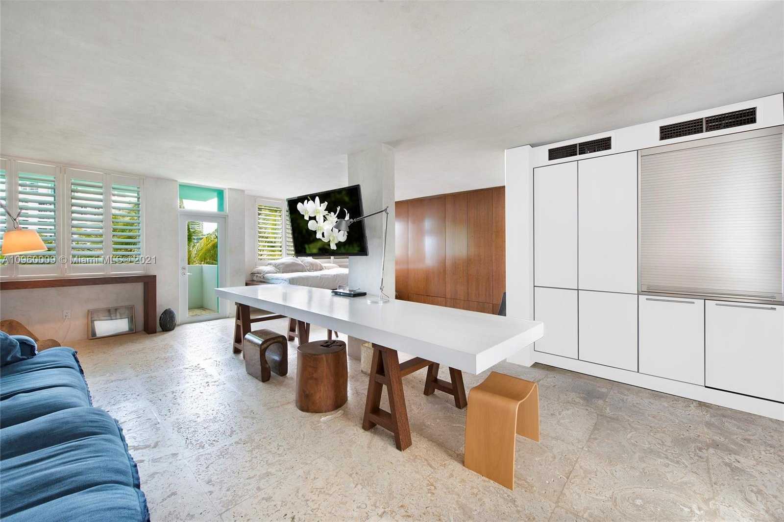 Small Image of 301 OCEAN DR #405, Miami Beach Number 2