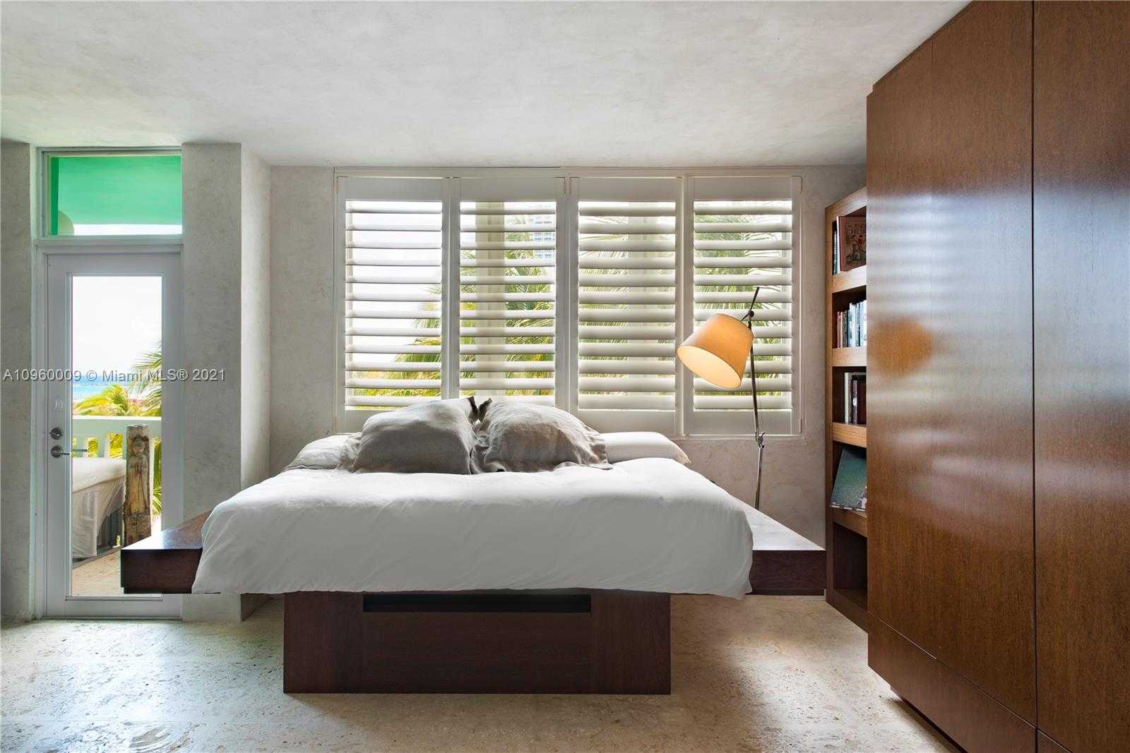 Small Image of 301 OCEAN DR #405, Miami Beach Number 6