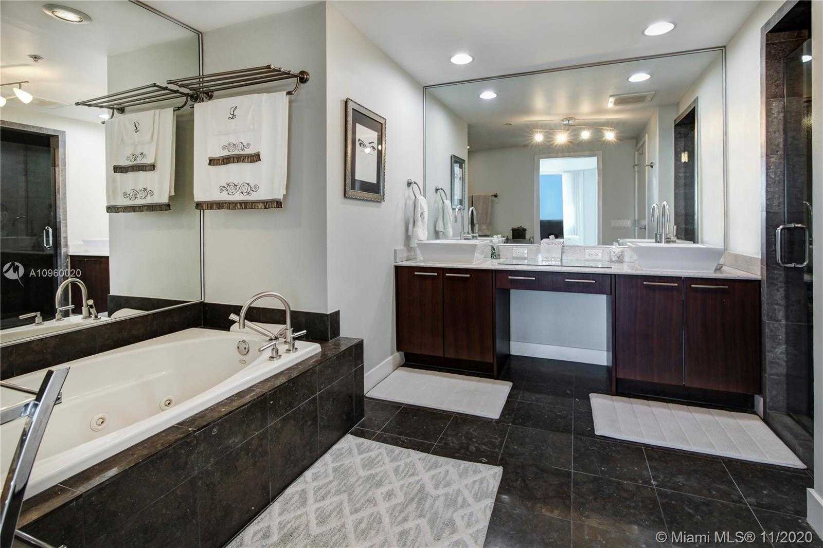 Small Image of 3801 COLLINS AVE #806, Miami Beach Number 14
