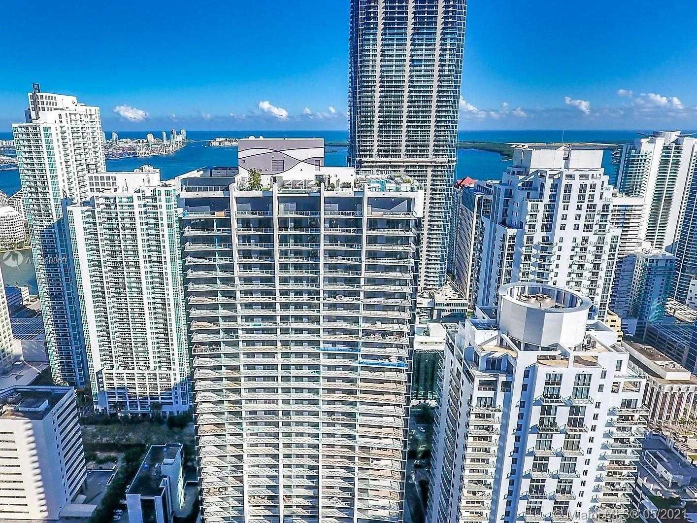 Small Image of 1010 BRICKELL AVE #3401, Miami Number 5