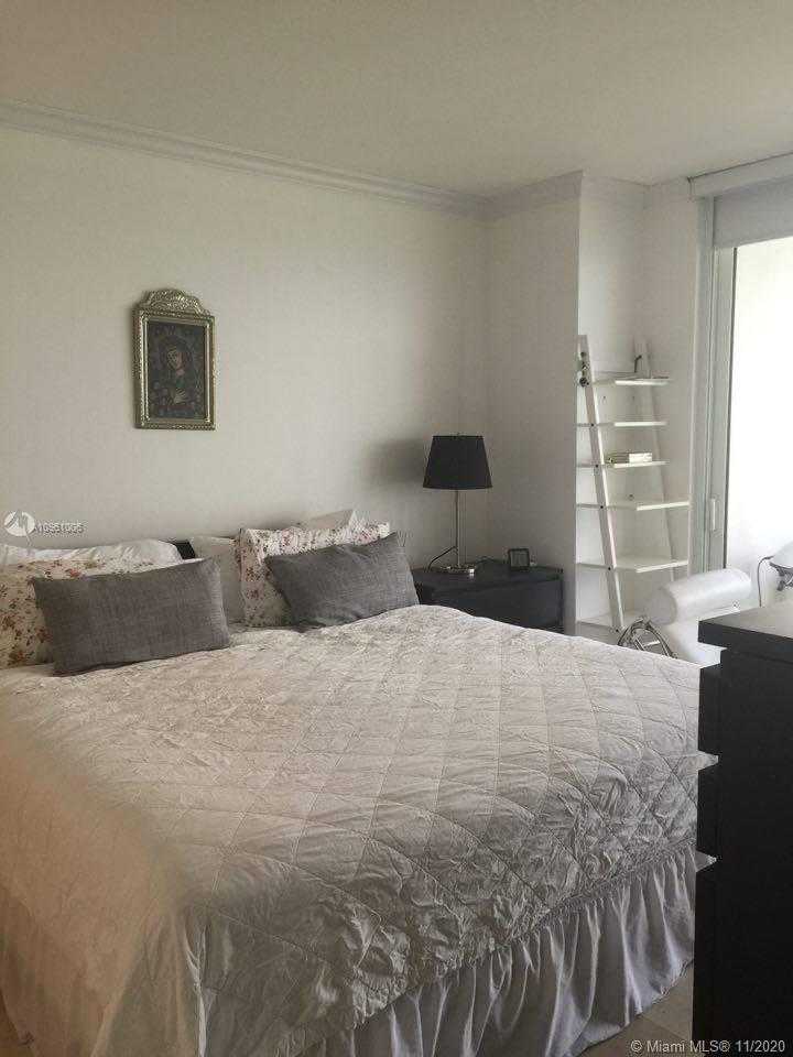 Small Image of 6365 NORTH EAST COLLINS AVE #1711, Miami Beach Number 9