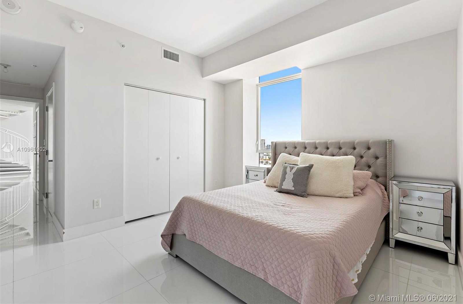 Small Image of 400 SUNNY ISLES BLVD #2005, Sunny Isles Beach Number 29