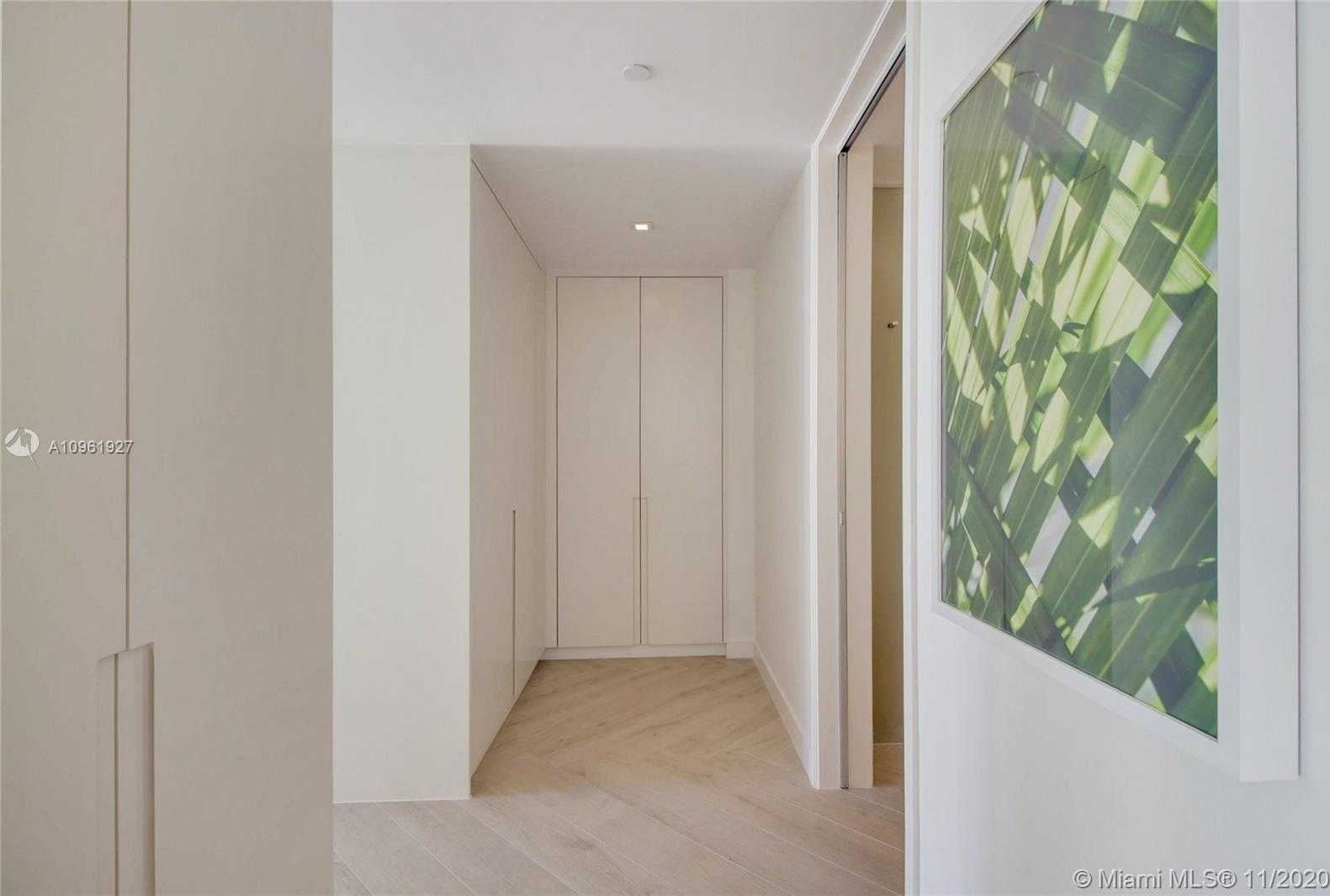 Small Image of 2201 COLLINS AVE #1211, Miami Beach Number 13