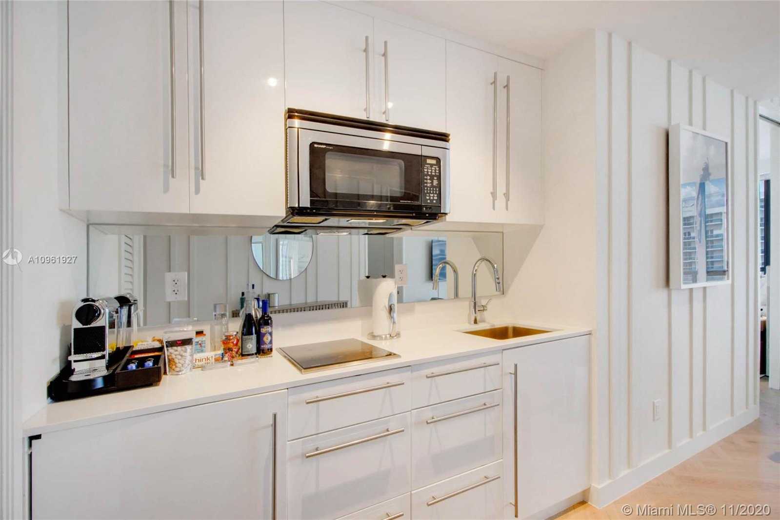 Small Image of 2201 COLLINS AVE #1211, Miami Beach Number 5