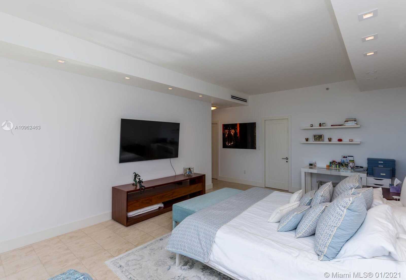 Small Image of 10205 COLLINS AVE #P1, Bal Harbour Number 37