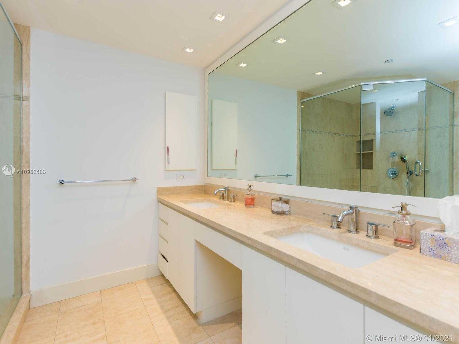 Small Image of 10205 COLLINS AVE #P1, Bal Harbour Number 42