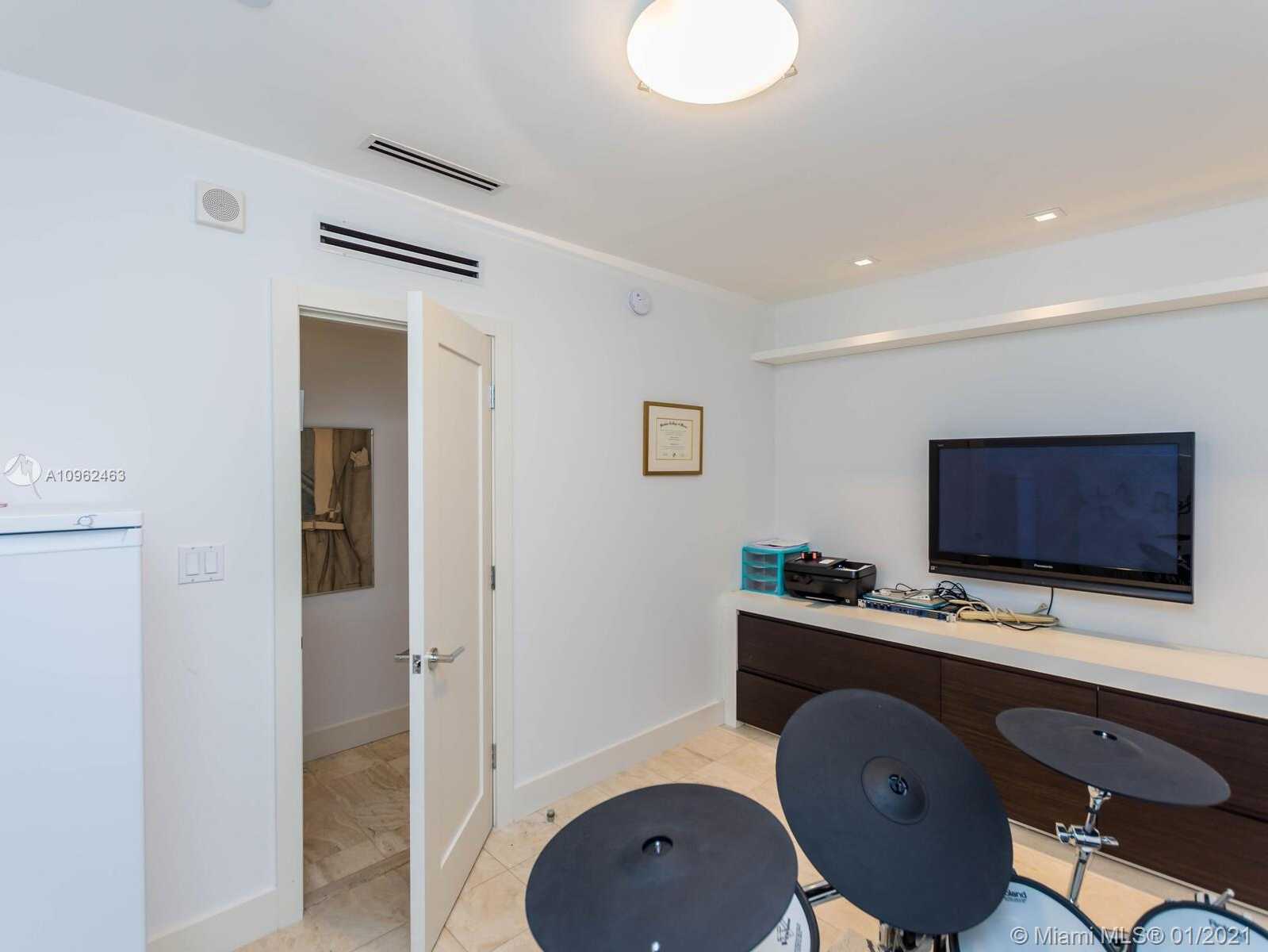 Small Image of 10205 COLLINS AVE #P1, Bal Harbour Number 56