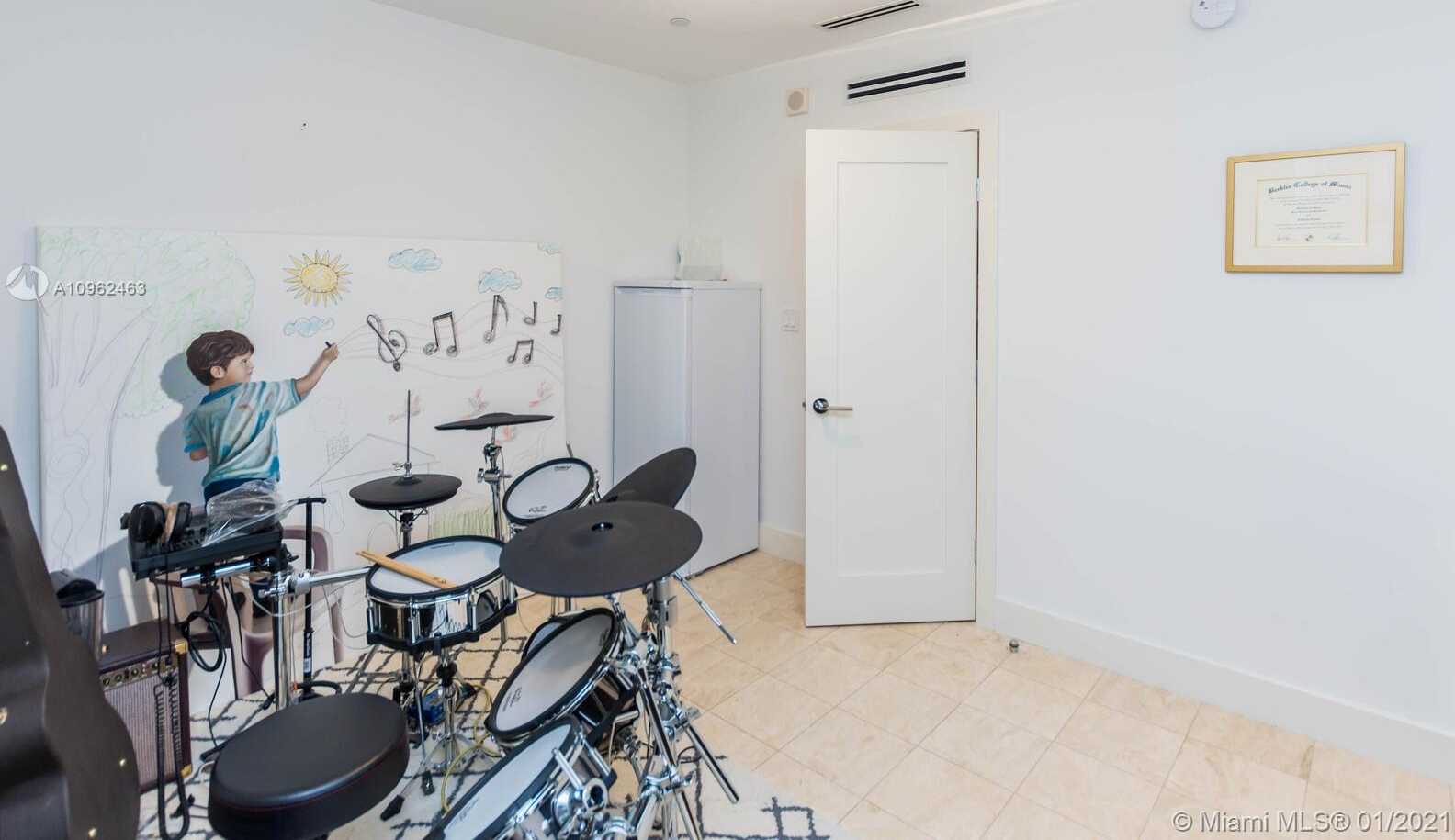 Small Image of 10205 COLLINS AVE #P1, Bal Harbour Number 57