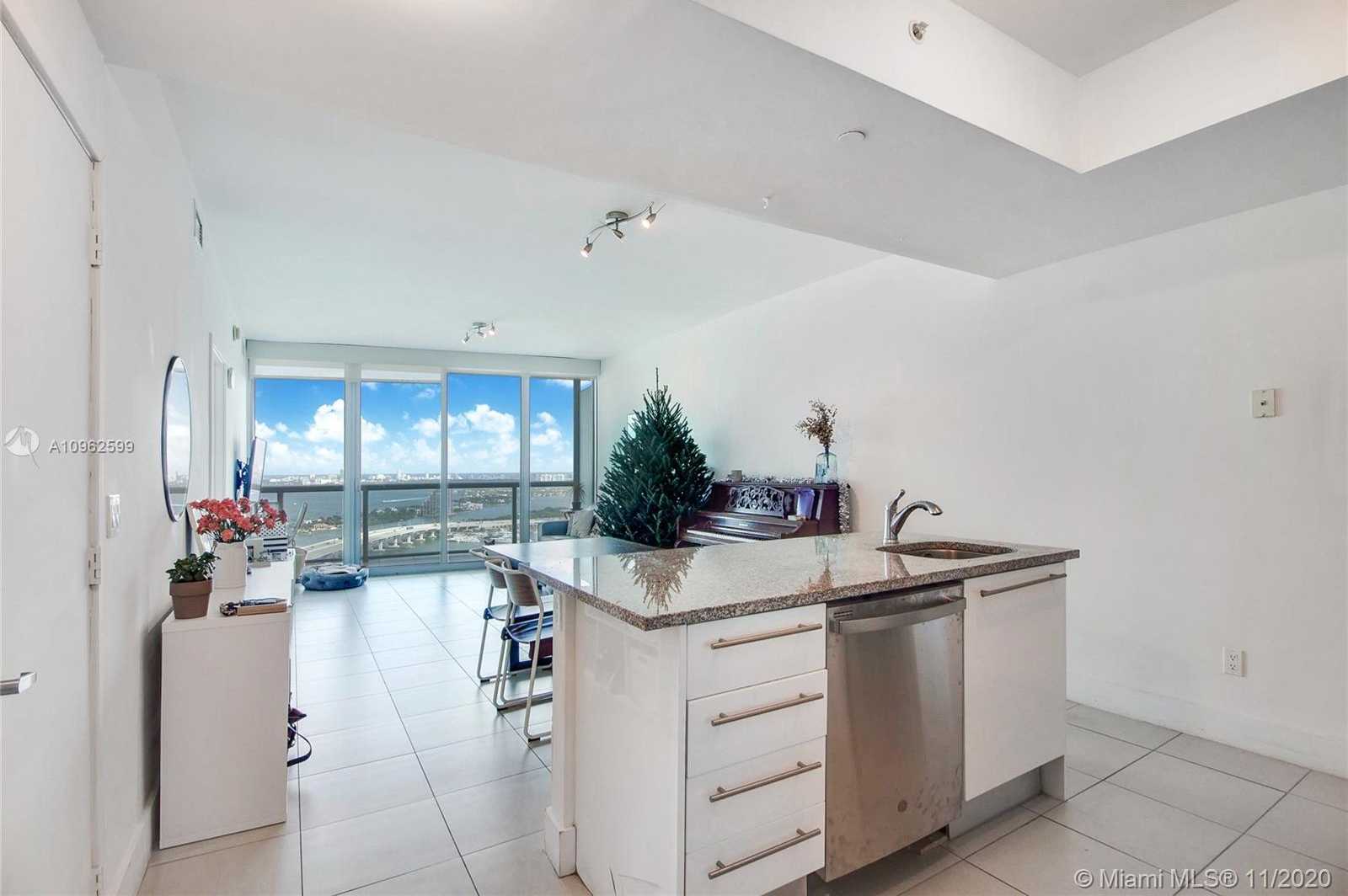 Small Image of 888 BISCAYNE BLVD #3810, Miami Number 5