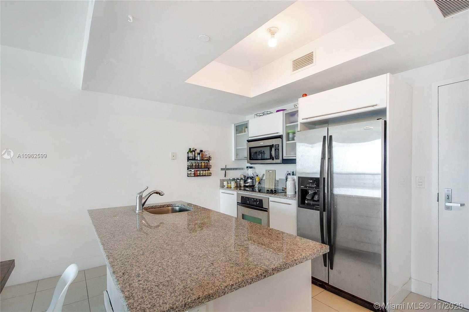 Small Image of 888 BISCAYNE BLVD #3810, Miami Number 6