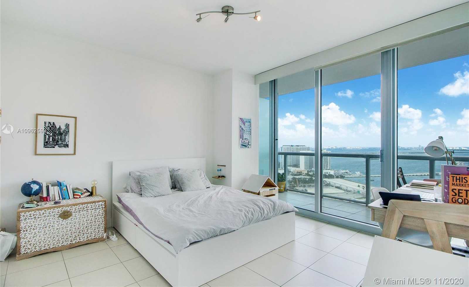 Small Image of 888 BISCAYNE BLVD #3810, Miami Number 7