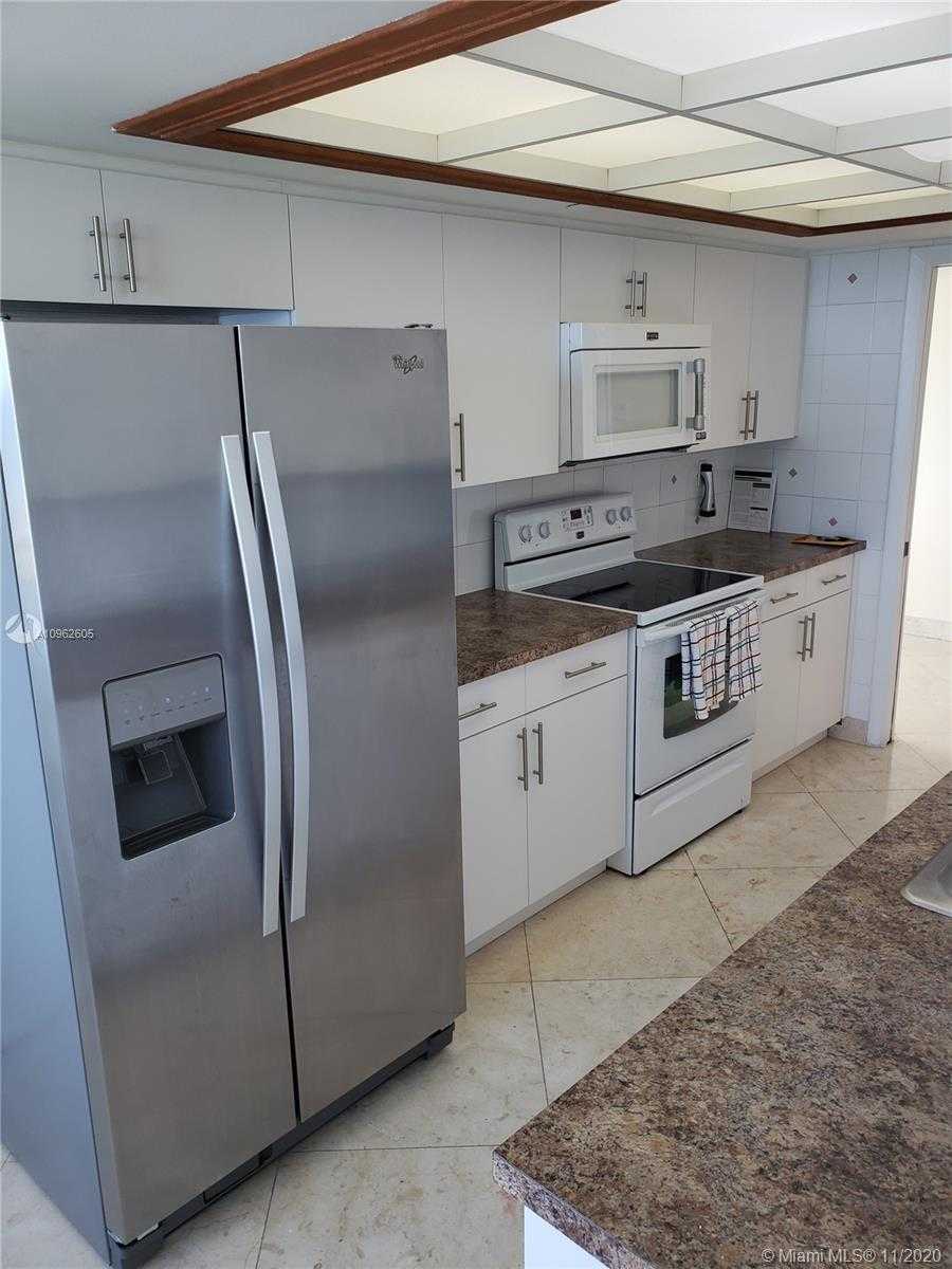 Small Image of 400 SOUTH POINTE DR #903, Miami Beach Number 20