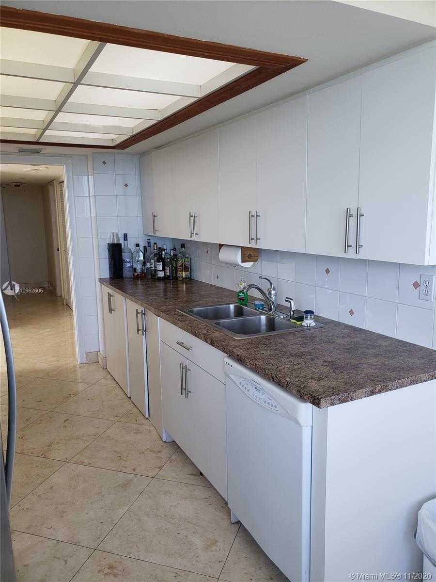 Small Image of 400 SOUTH POINTE DR #903, Miami Beach Number 28