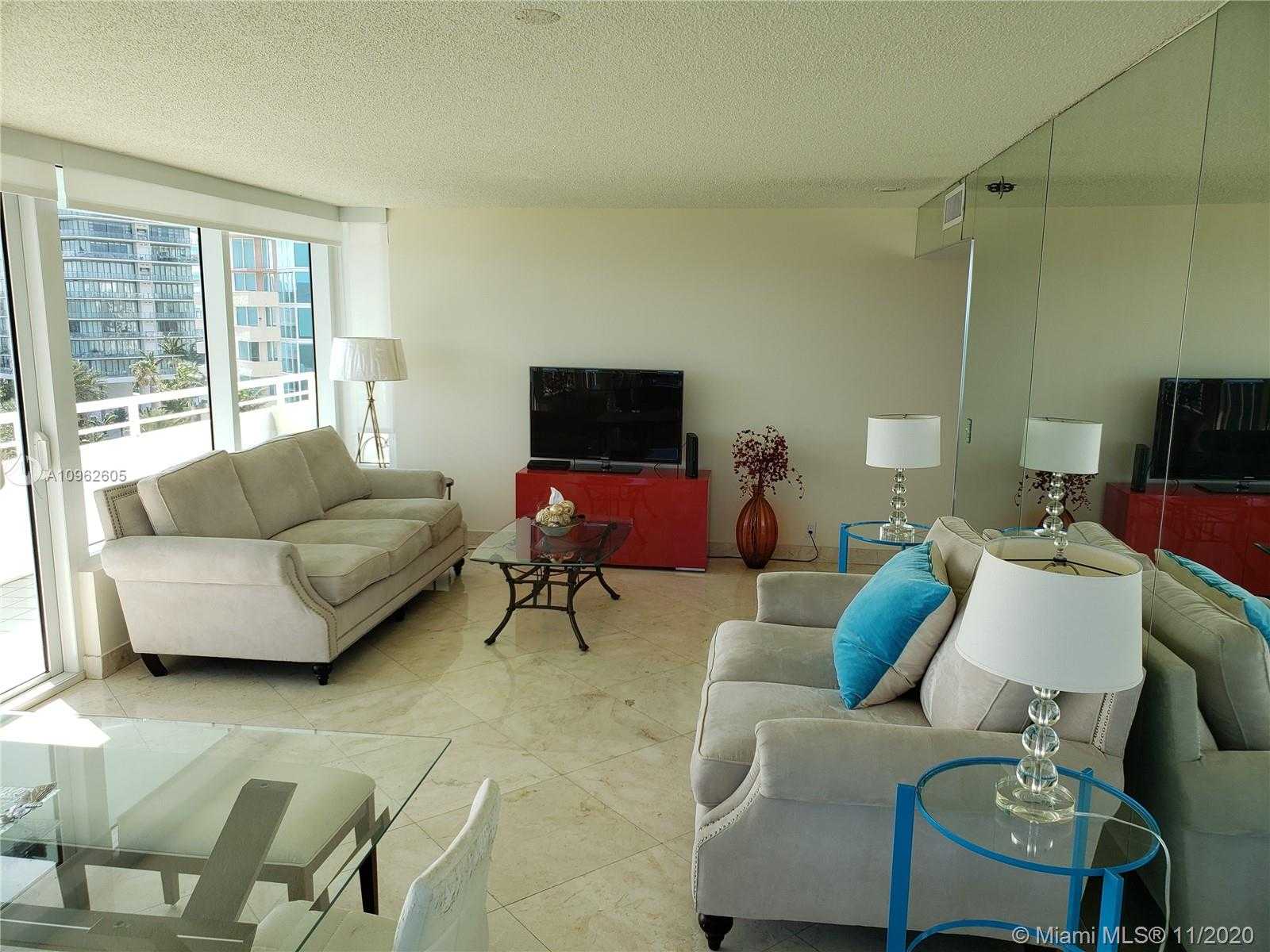 Small Image of 400 SOUTH POINTE DR #903, Miami Beach Number 36