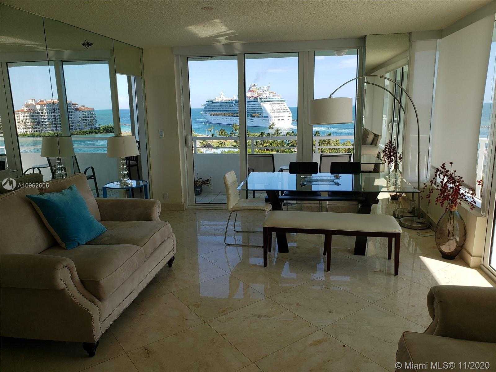 Small Image of 400 SOUTH POINTE DR #903, Miami Beach Number 4