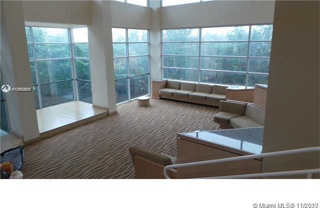Small Image of 400 SOUTH POINTE DR #903, Miami Beach Number 57