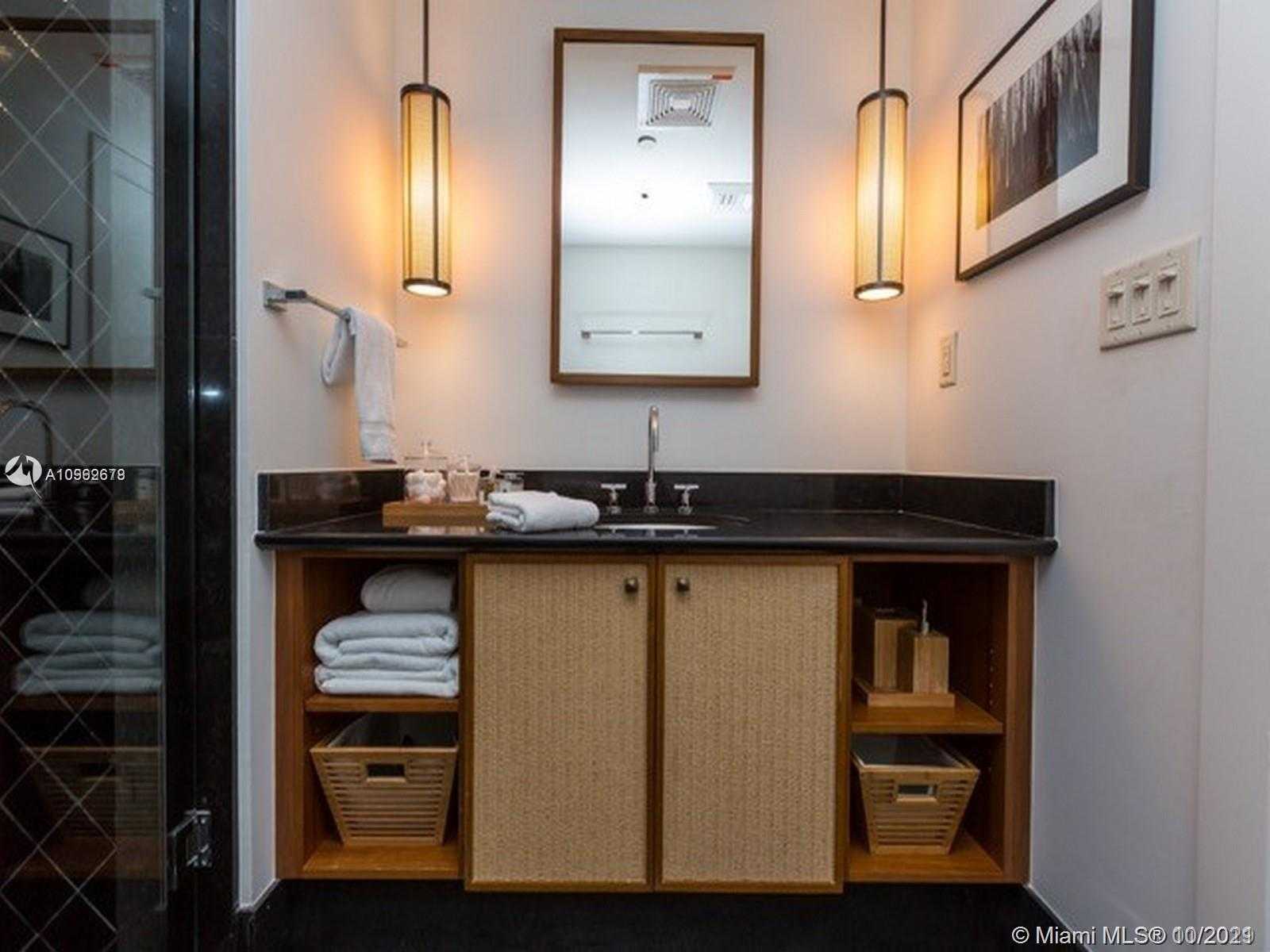 Small Image of 101 20TH ST #2706, Miami Beach Number 12