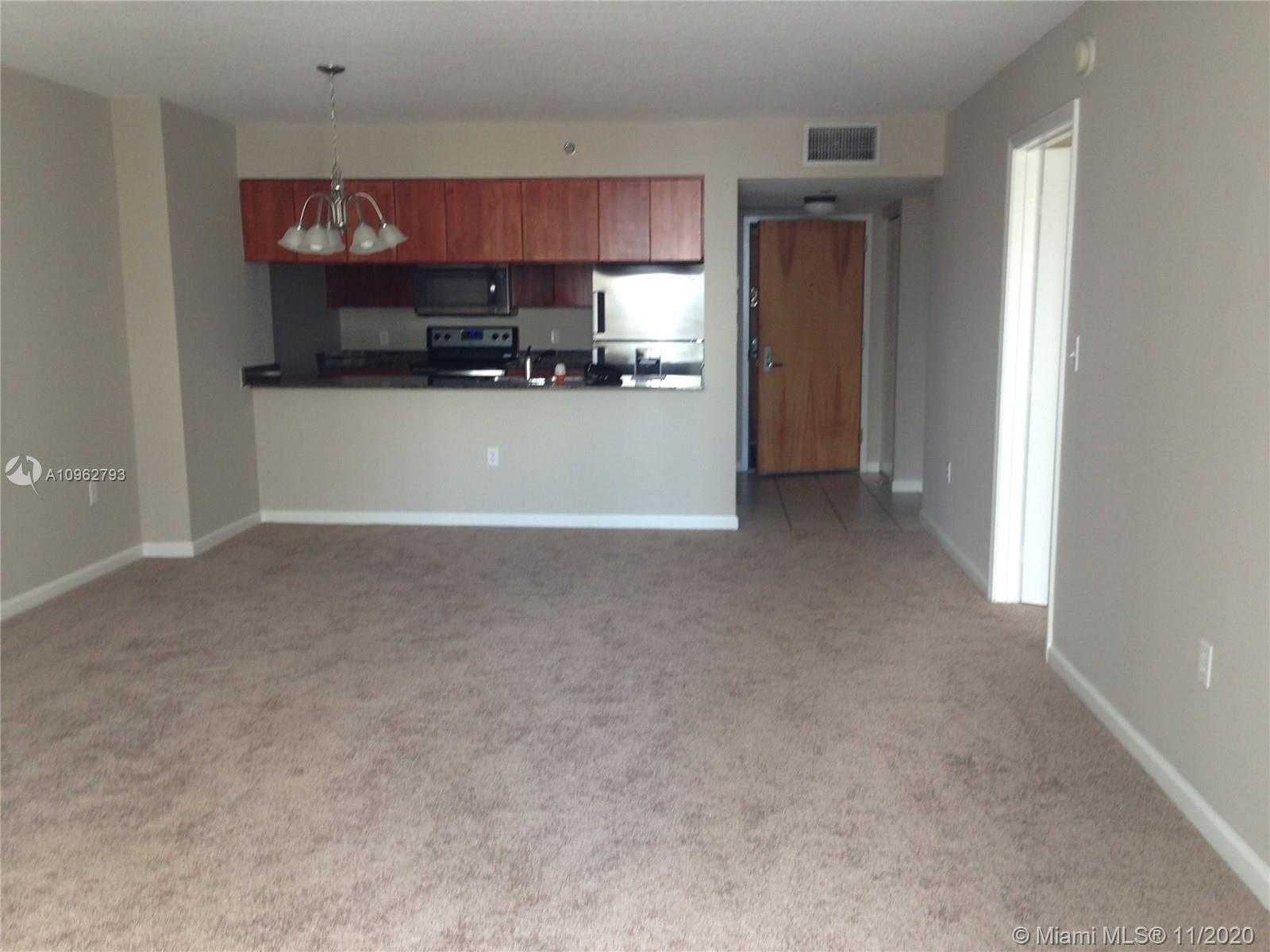 Small Image of 1200 BRICKELL BAY DR #2321, Miami Number 4