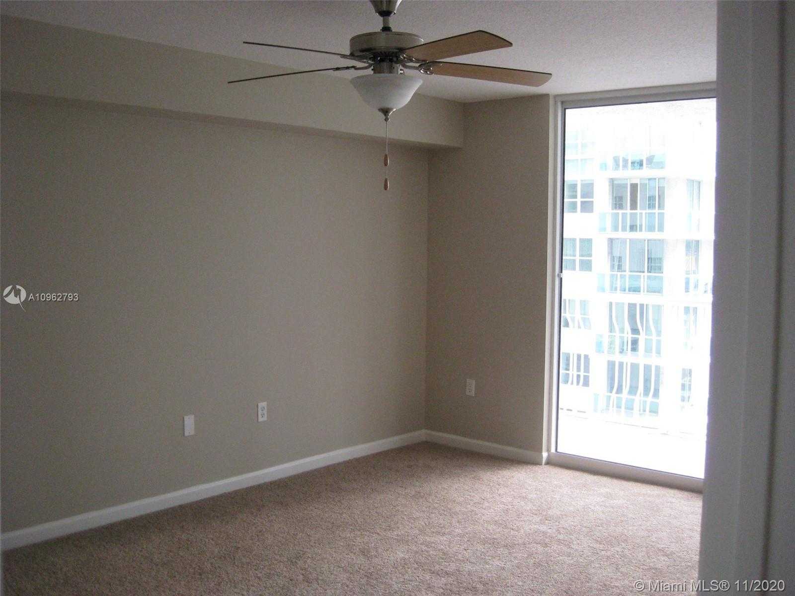Small Image of 1200 BRICKELL BAY DR #2321, Miami Number 6