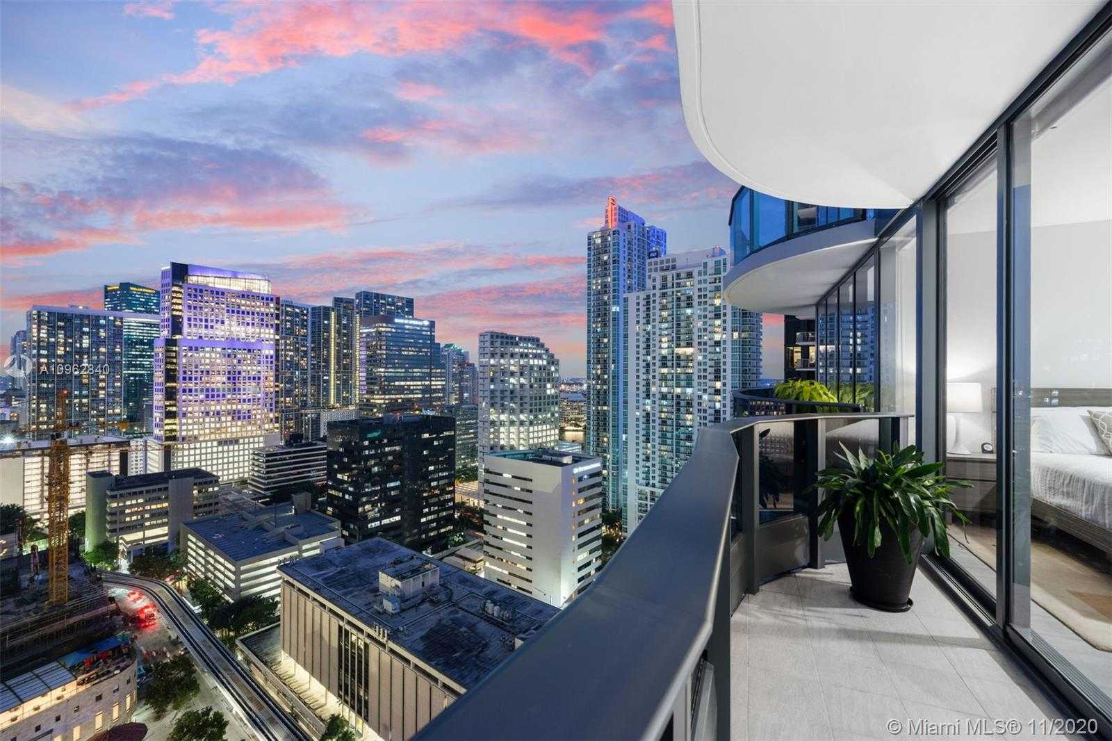 Small Image of 1000 BRICKELL PLZ #2815, Miami Number 11