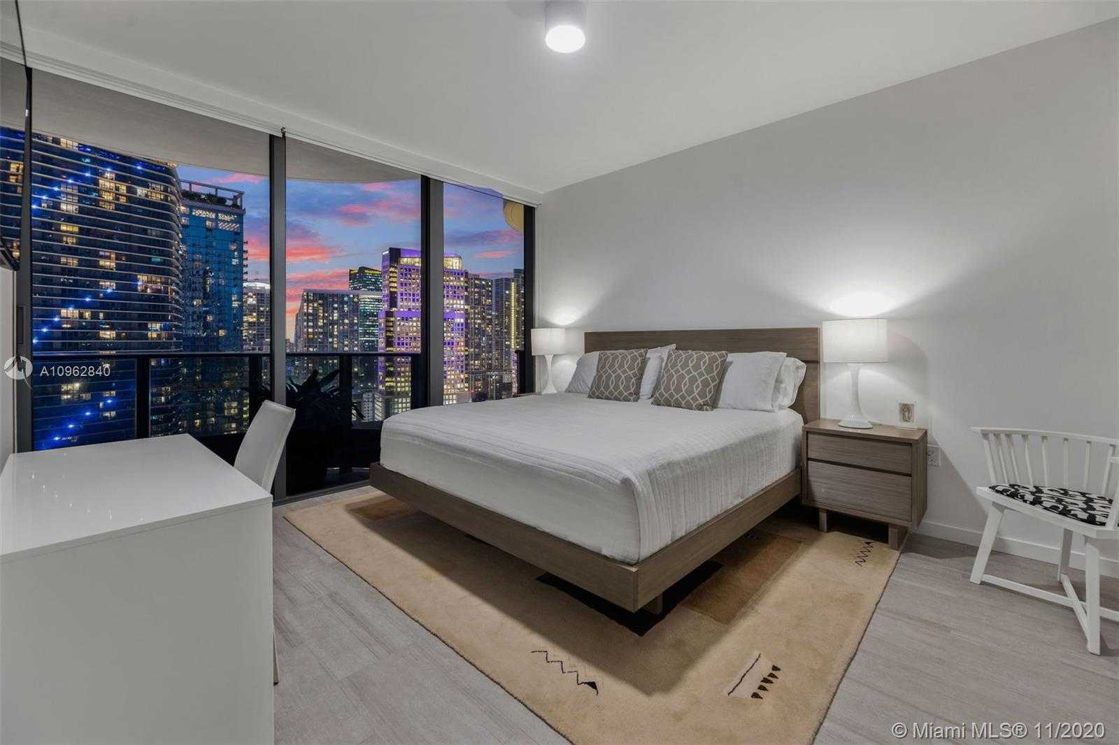 Small Image of 1000 BRICKELL PLZ #2815, Miami Number 13