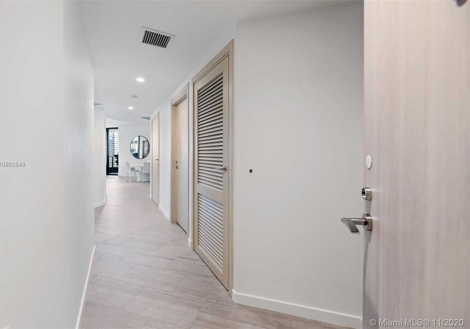 Small Image of 1000 BRICKELL PLZ #2815, Miami Number 16