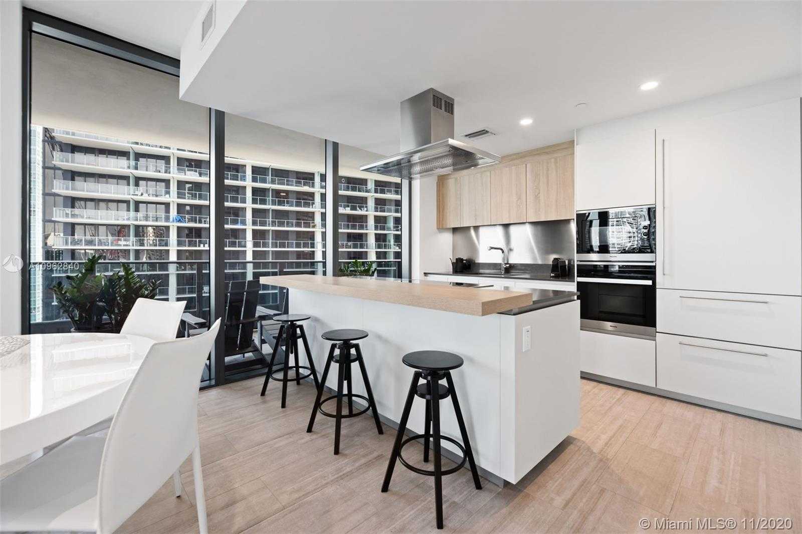 Small Image of 1000 BRICKELL PLZ #2815, Miami Number 21