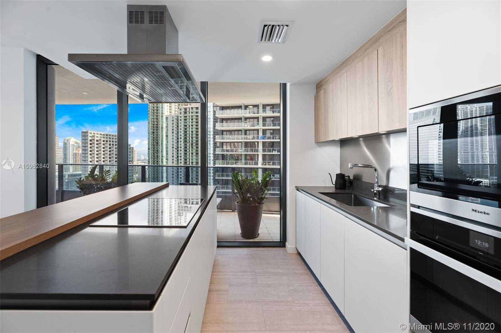 Small Image of 1000 BRICKELL PLZ #2815, Miami Number 22