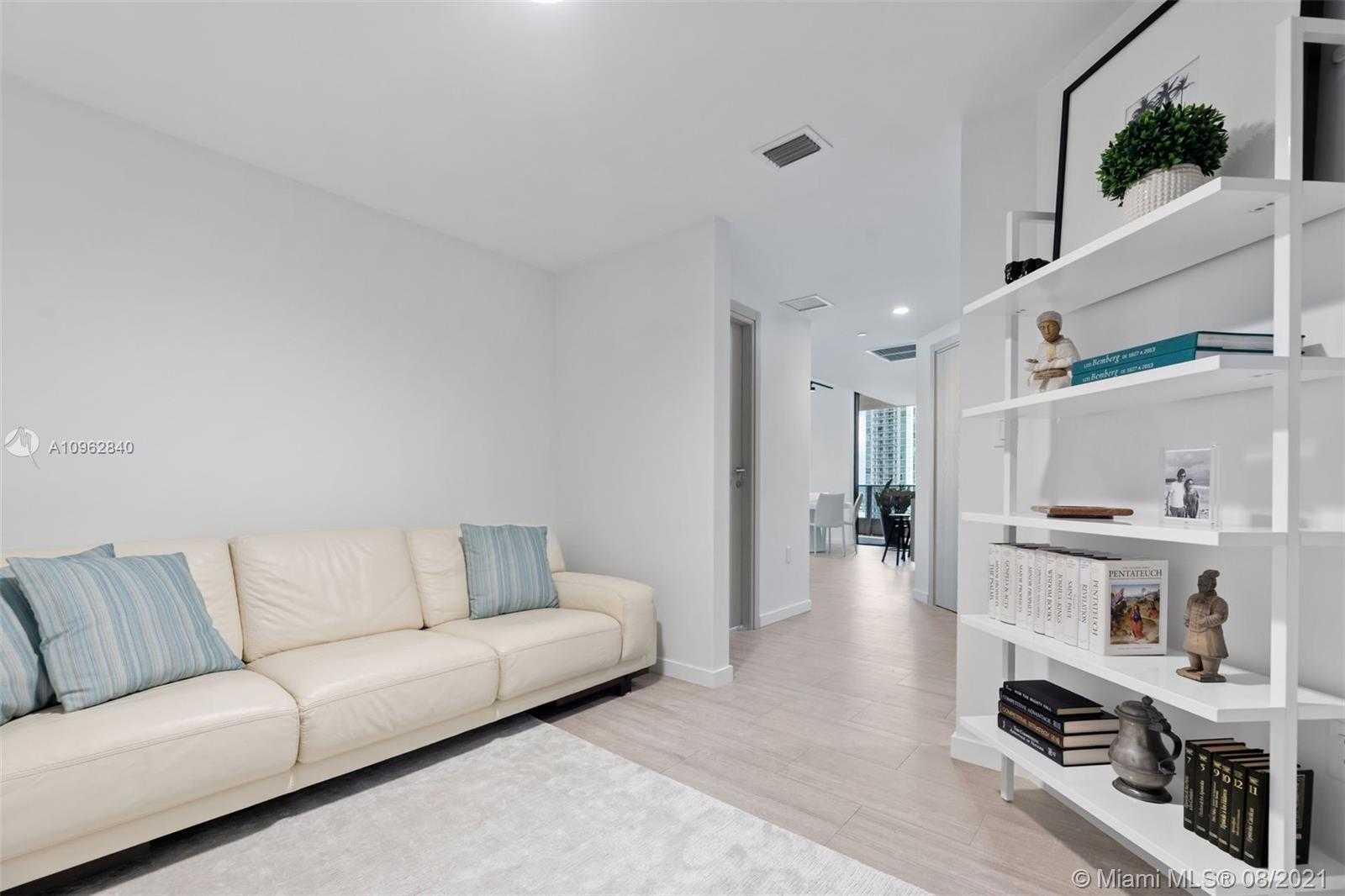 Small Image of 1000 BRICKELL PLZ #2815, Miami Number 29