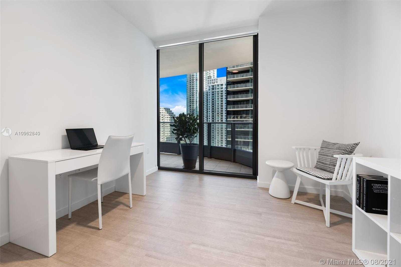 Small Image of 1000 BRICKELL PLZ #2815, Miami Number 30