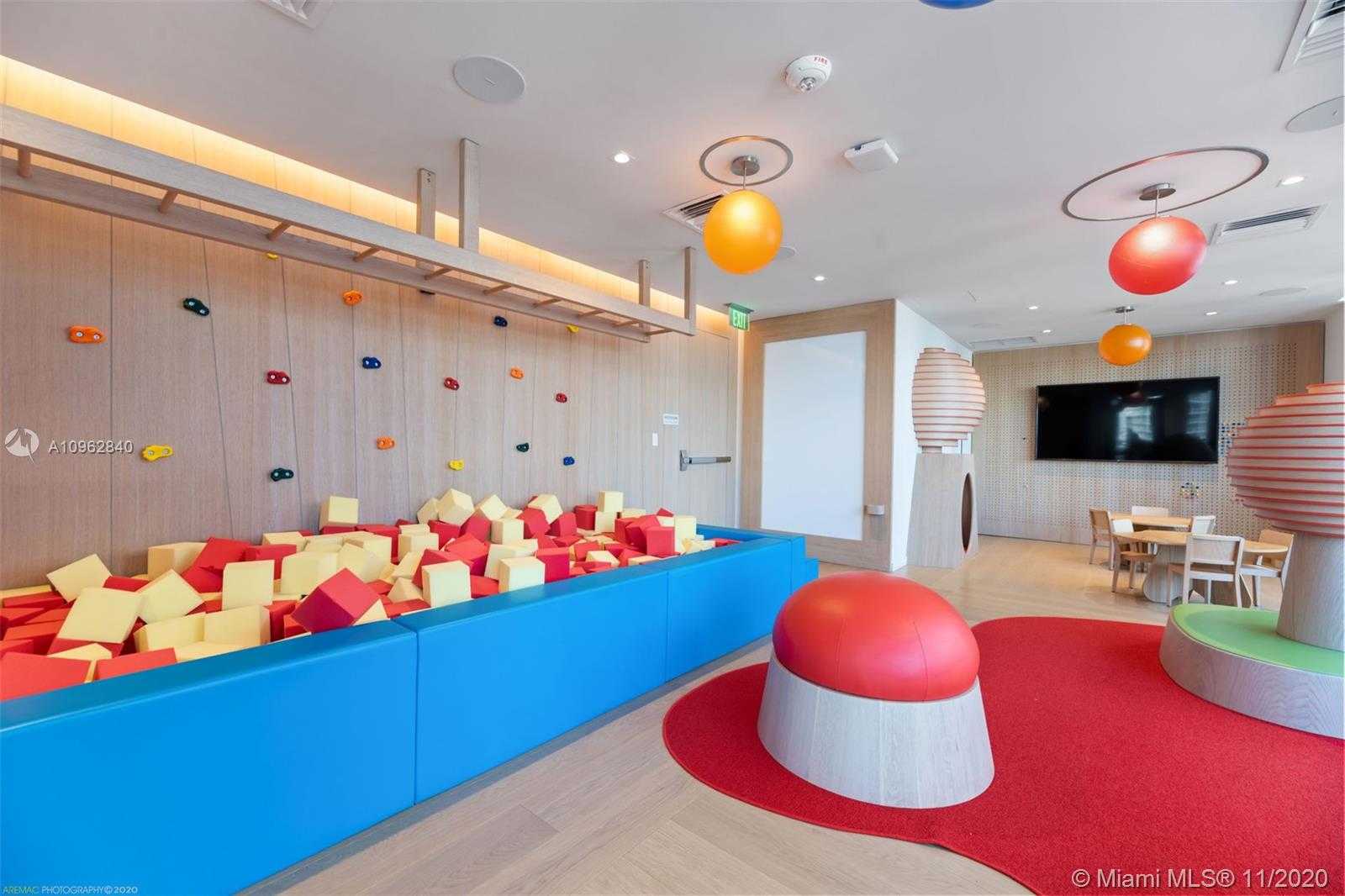 Small Image of 1000 BRICKELL PLZ #2815, Miami Number 33