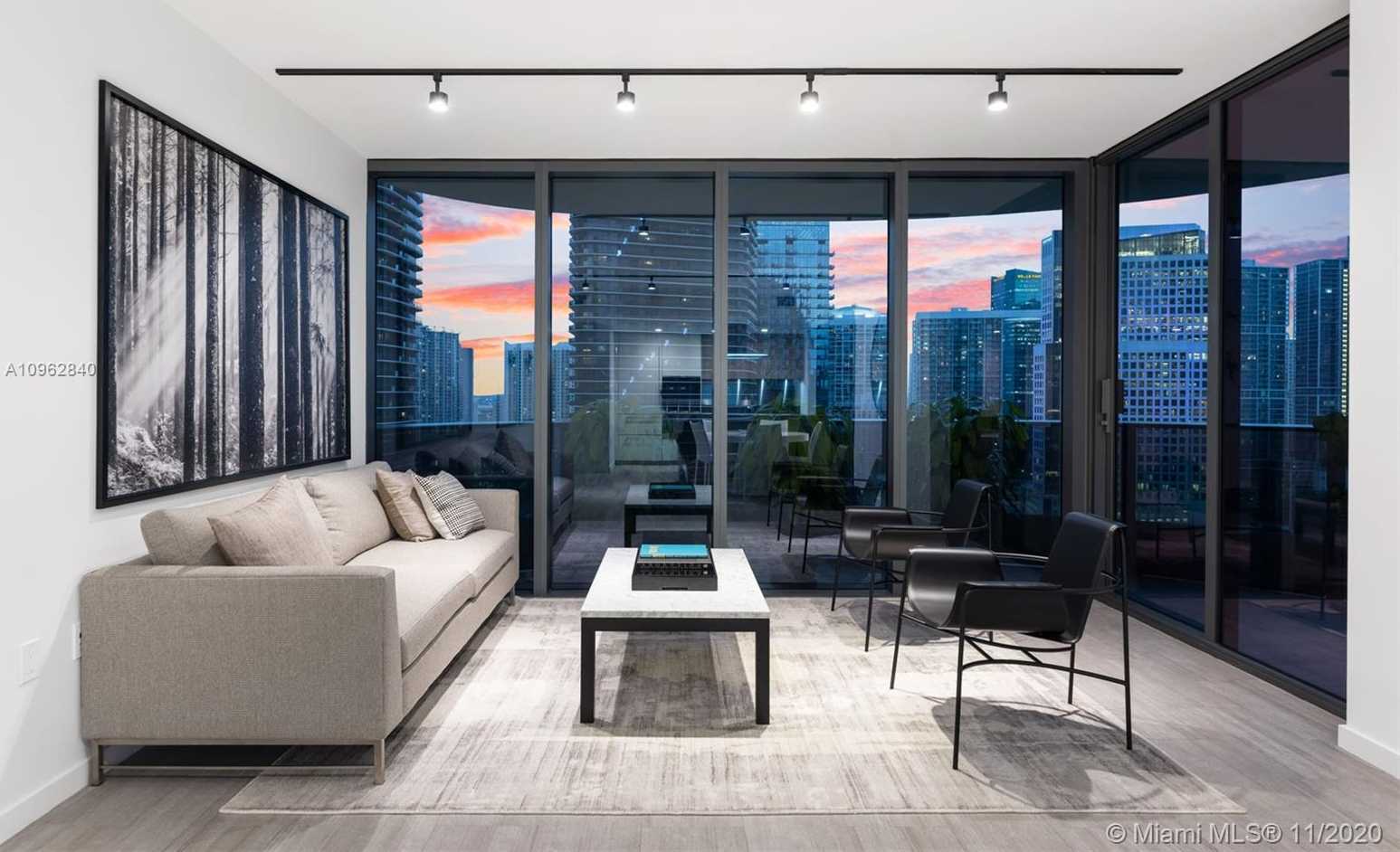 Small Image of 1000 BRICKELL PLZ #2815, Miami Number 6
