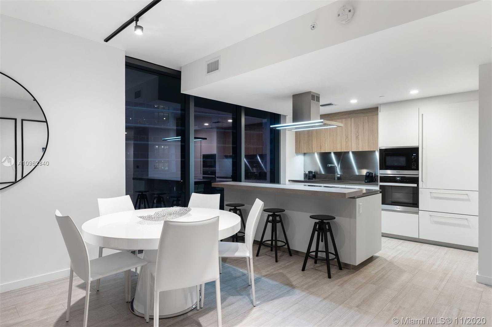 Small Image of 1000 BRICKELL PLZ #2815, Miami Number 9