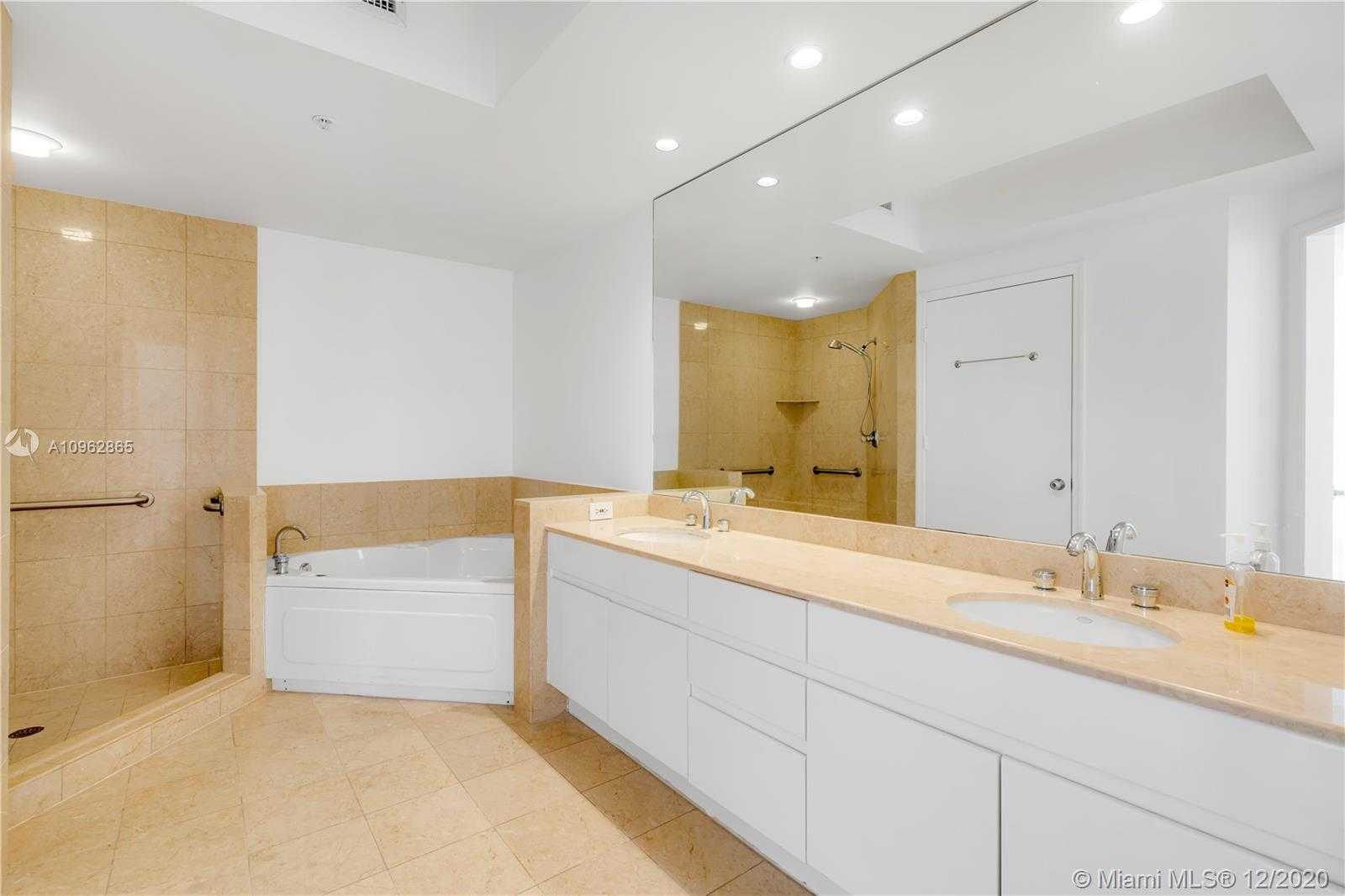 Small Image of 848 BRICKELL KEY DR #3705, Miami Number 11