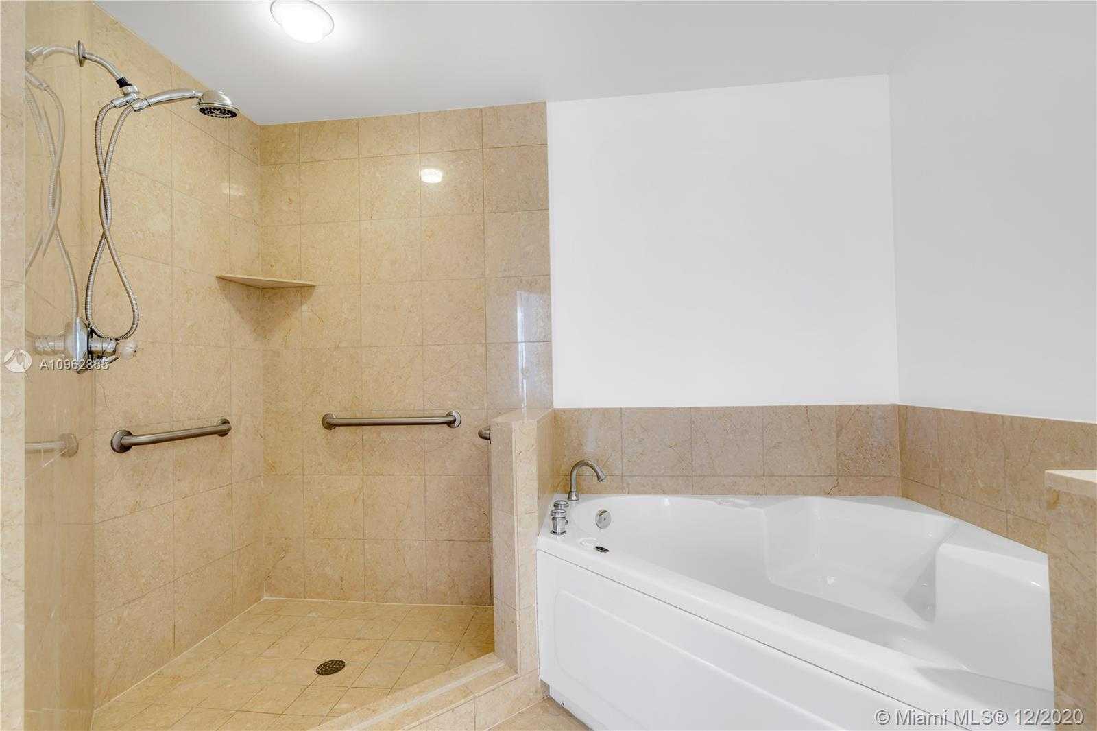 Small Image of 848 BRICKELL KEY DR #3705, Miami Number 18
