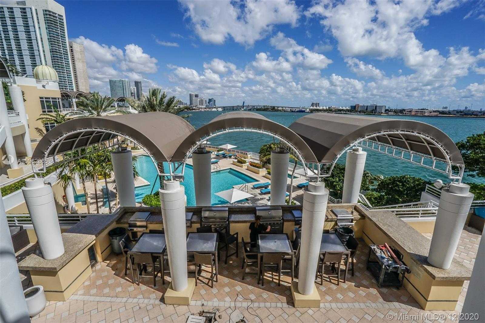 Small Image of 848 BRICKELL KEY DR #3705, Miami Number 5