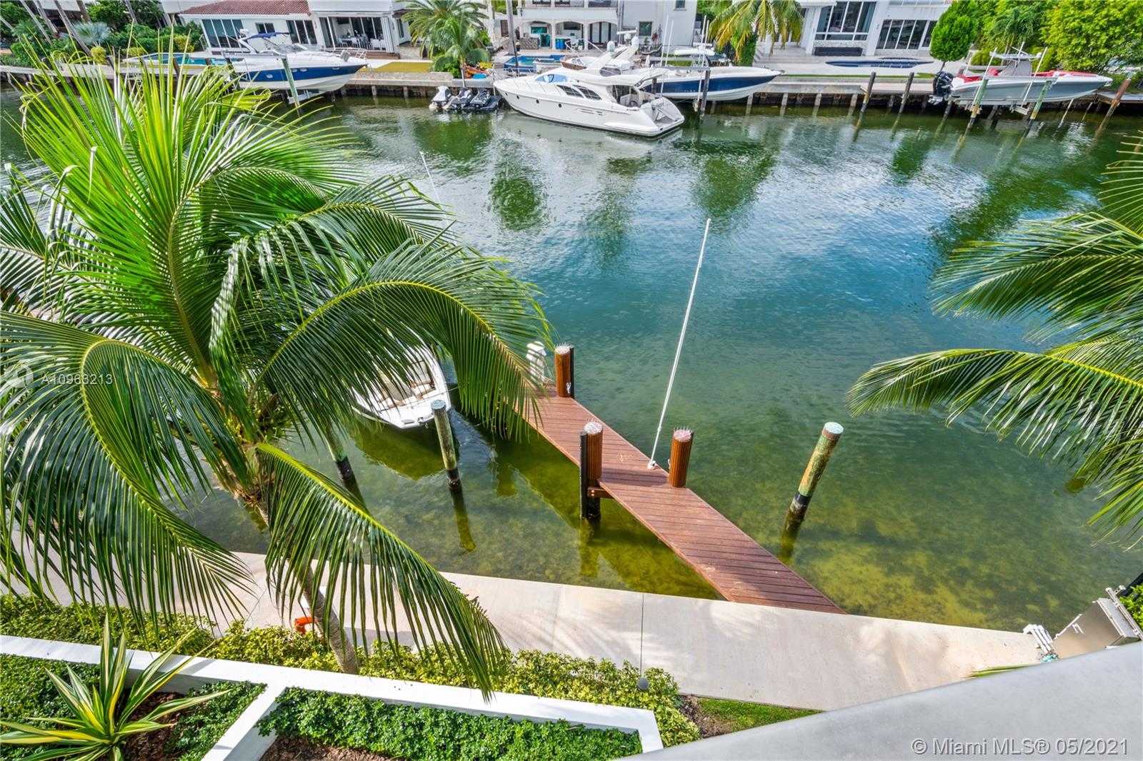 Small Image of 9400 WEST BAY HARBOR DR #304, Bay Harbor Islands Number 18