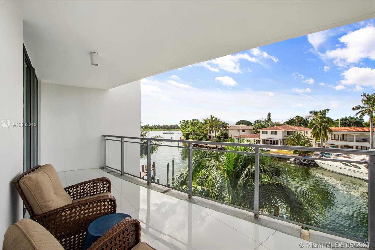 Small Image of 9400 WEST BAY HARBOR DR #304, Bay Harbor Islands Number 19