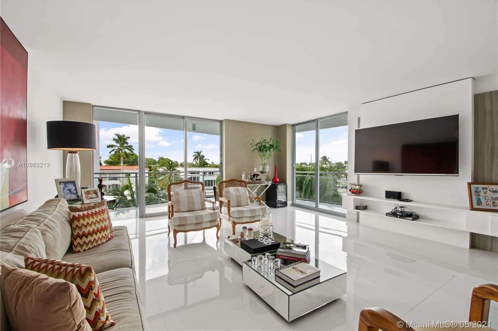 Small Image of 9400 WEST BAY HARBOR DR #304, Bay Harbor Islands Number 4
