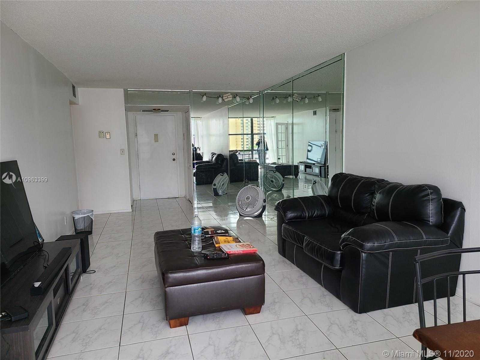 Small Image of 1000 PARKVIEW DR #802, Hallandale Beach Number 3