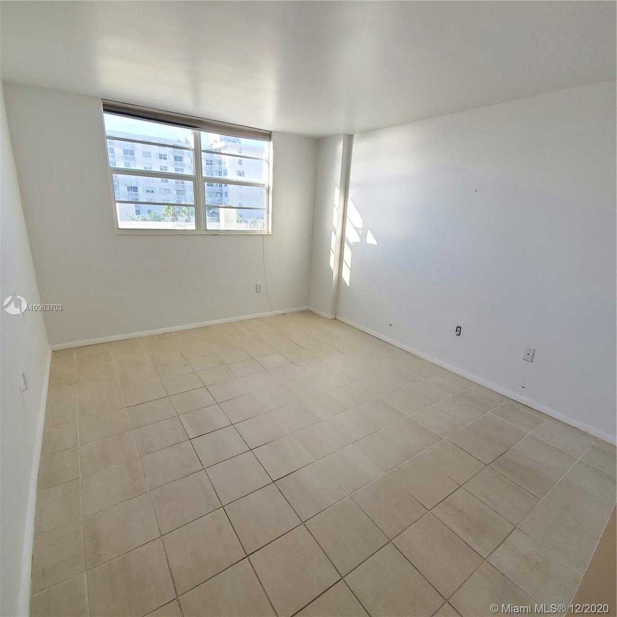 Small Image of 465 OCEAN DR #611, Miami Beach Number 13