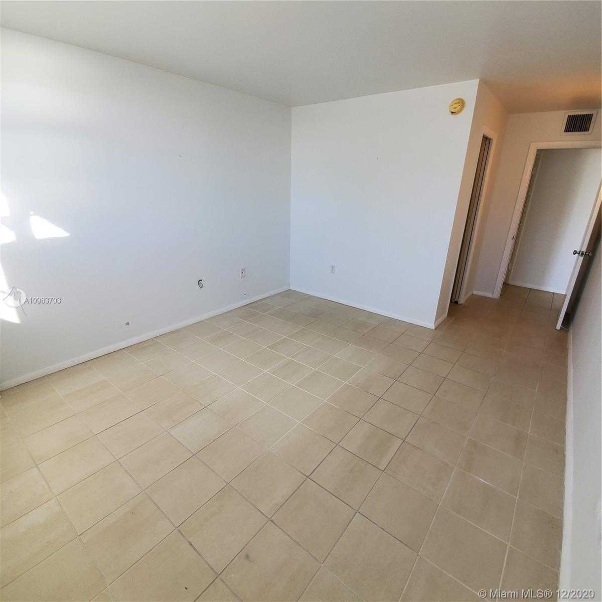 Small Image of 465 OCEAN DR #611, Miami Beach Number 15