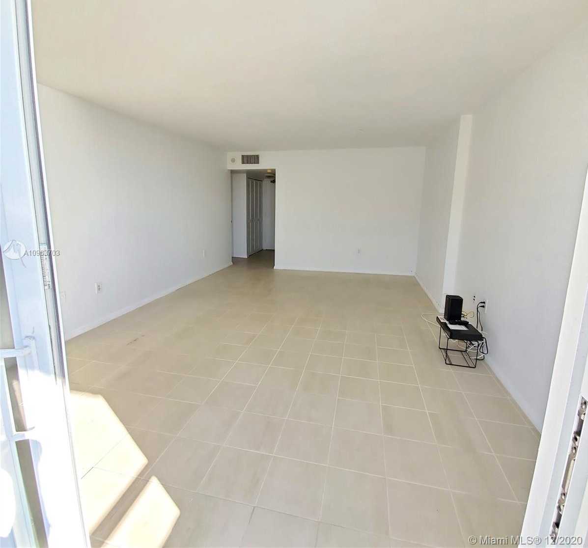 Small Image of 465 OCEAN DR #611, Miami Beach Number 8
